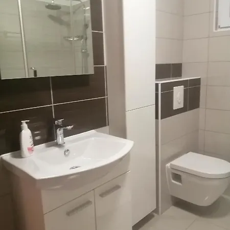 Apartman One *